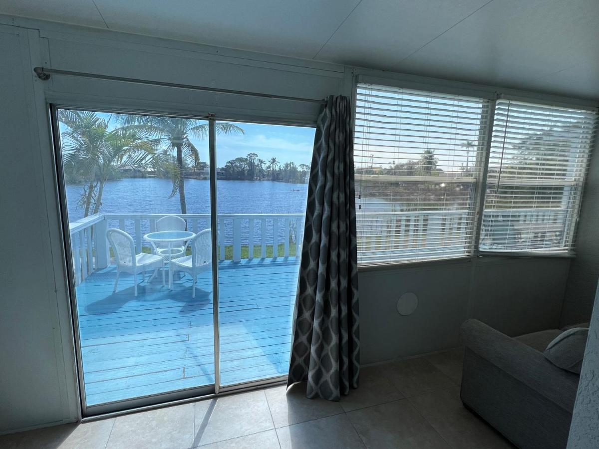 Marco Island Lakeside Inn Экстерьер фото