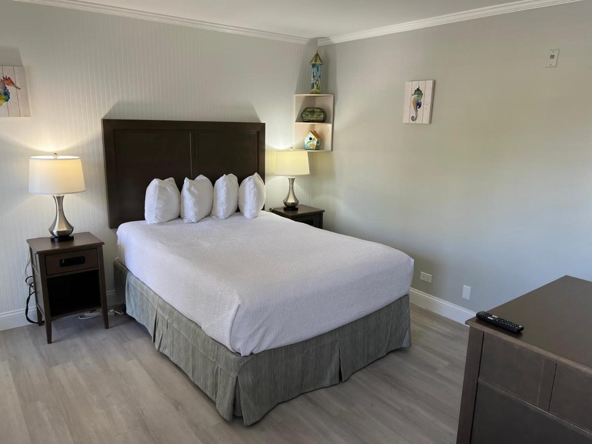 Marco Island Lakeside Inn Экстерьер фото