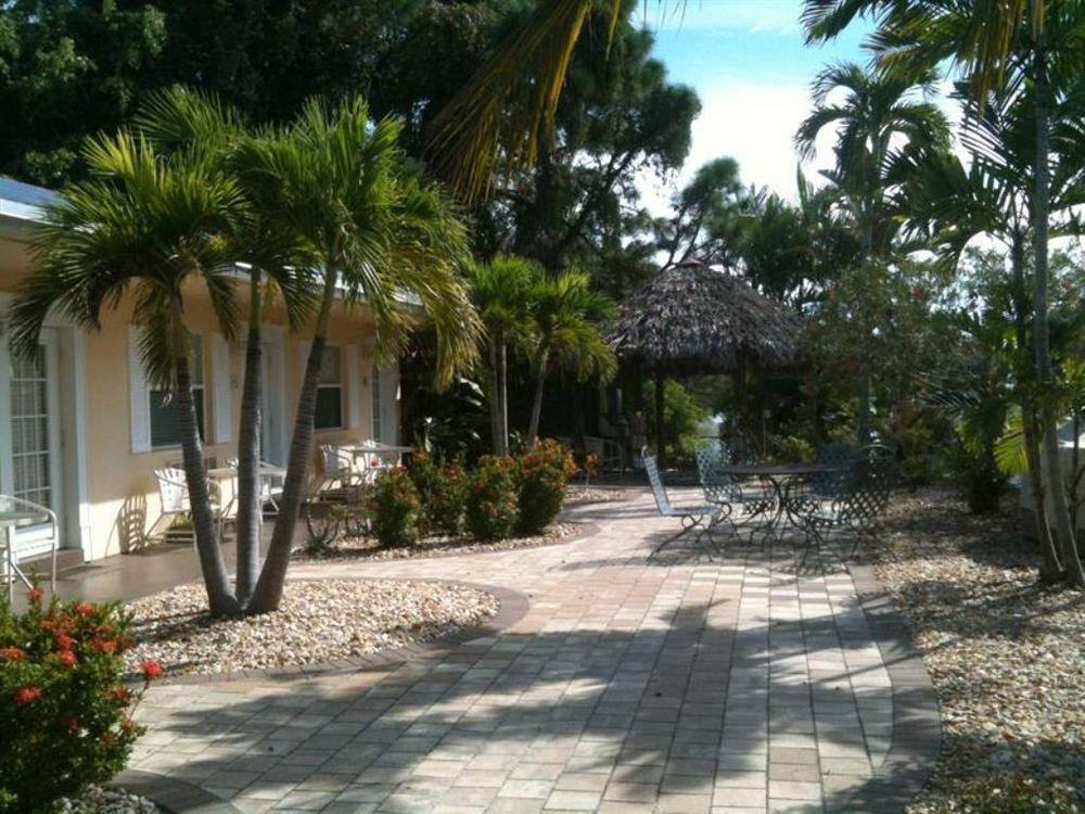 Marco Island Lakeside Inn Экстерьер фото