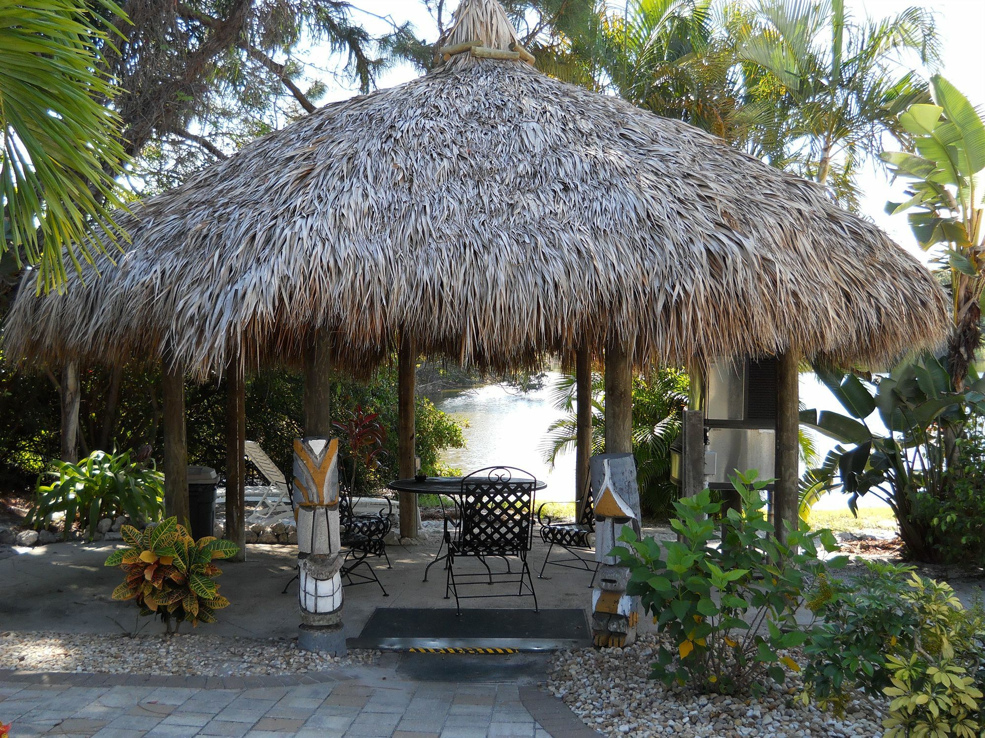 Marco Island Lakeside Inn Экстерьер фото